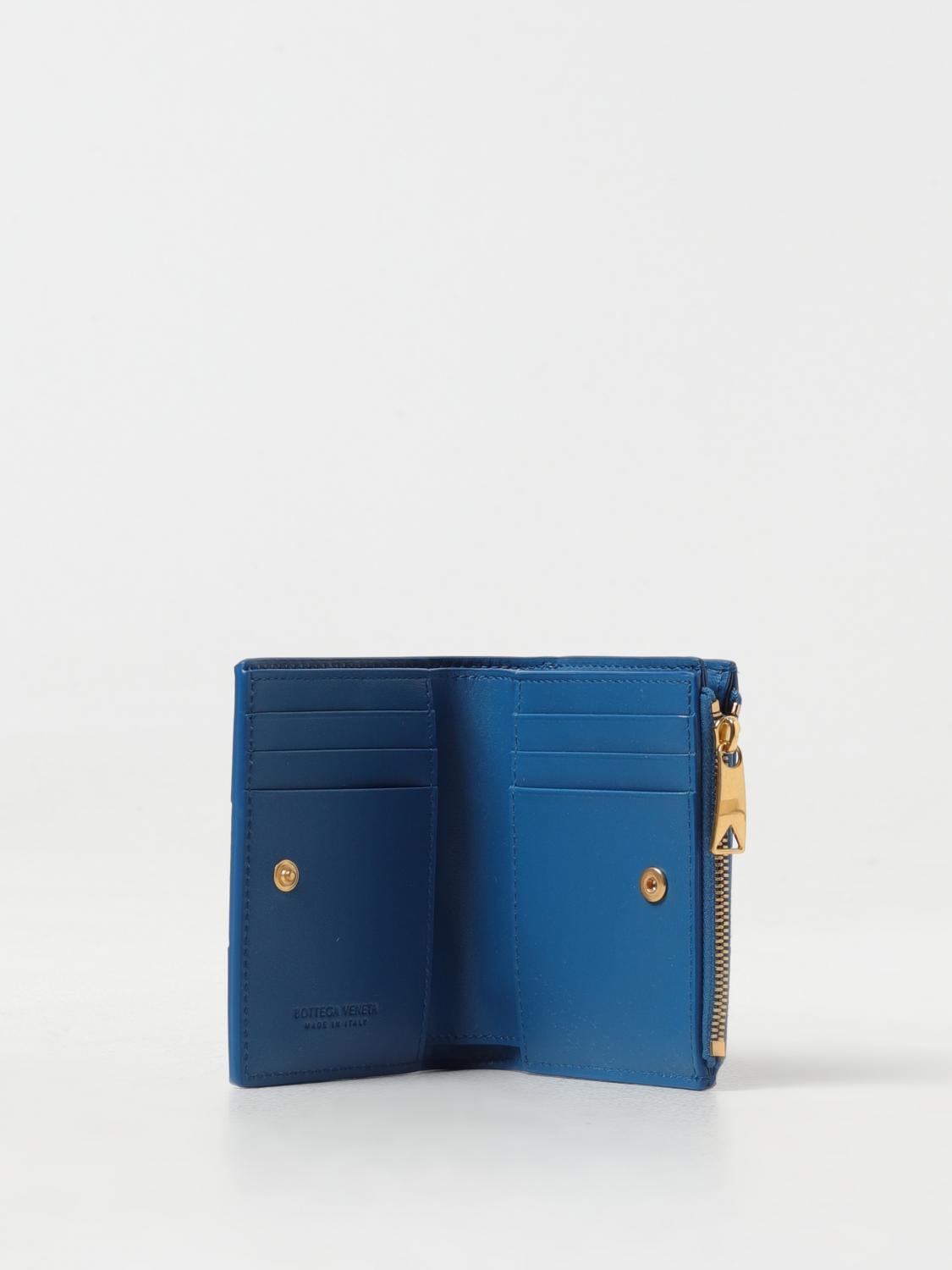 Bottega Veneta Cassette wallet in woven nappa - Blue | 742698VCQC4