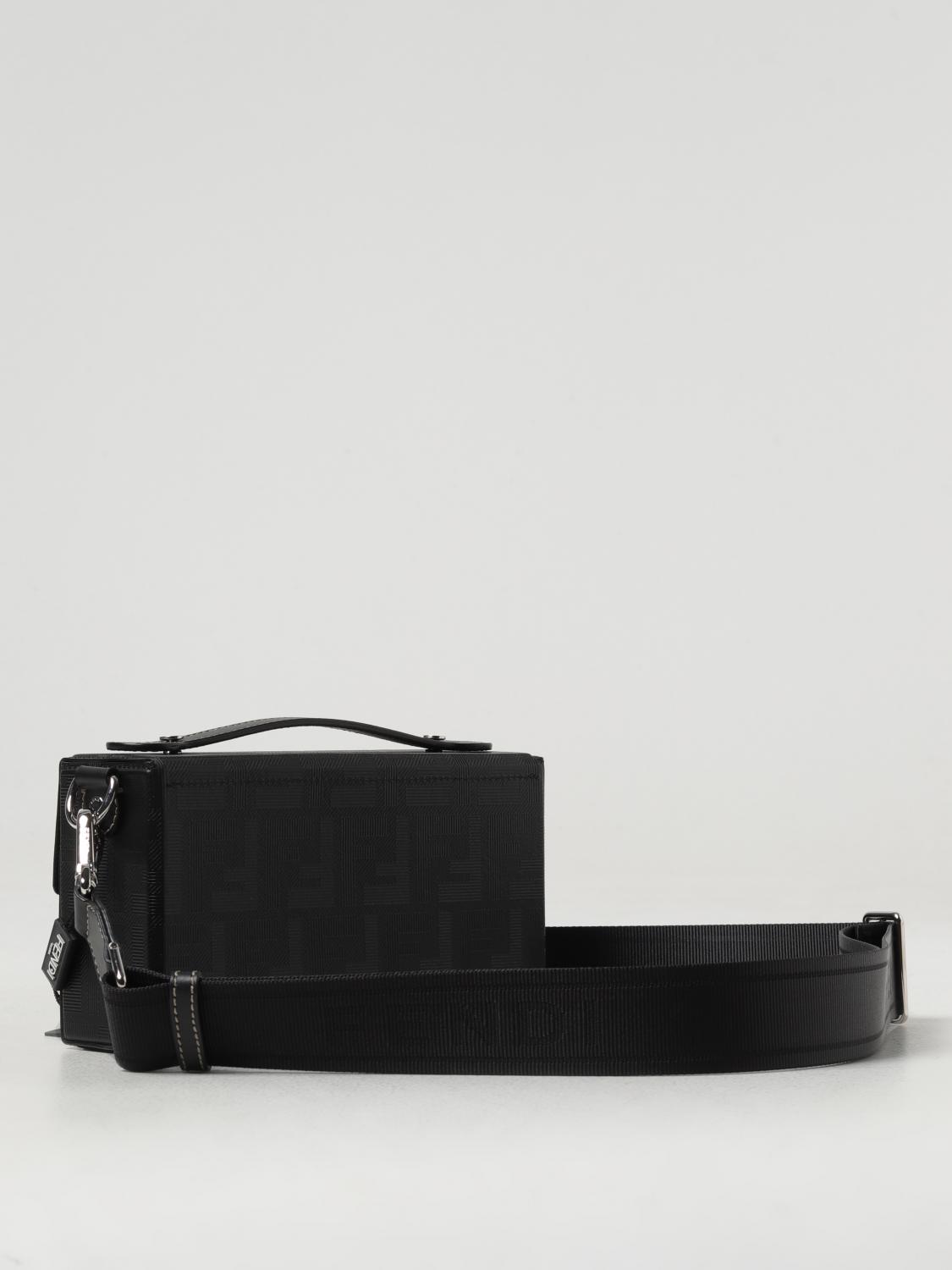 Fendi ショルダーバッグ メンズ - ブラック | 7VA565AJF4 | GIGLIO.COM