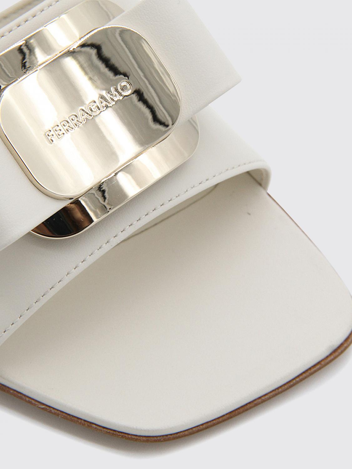 Ferragamo ヒールサンダル レディース - クリーム | 01H171 768715