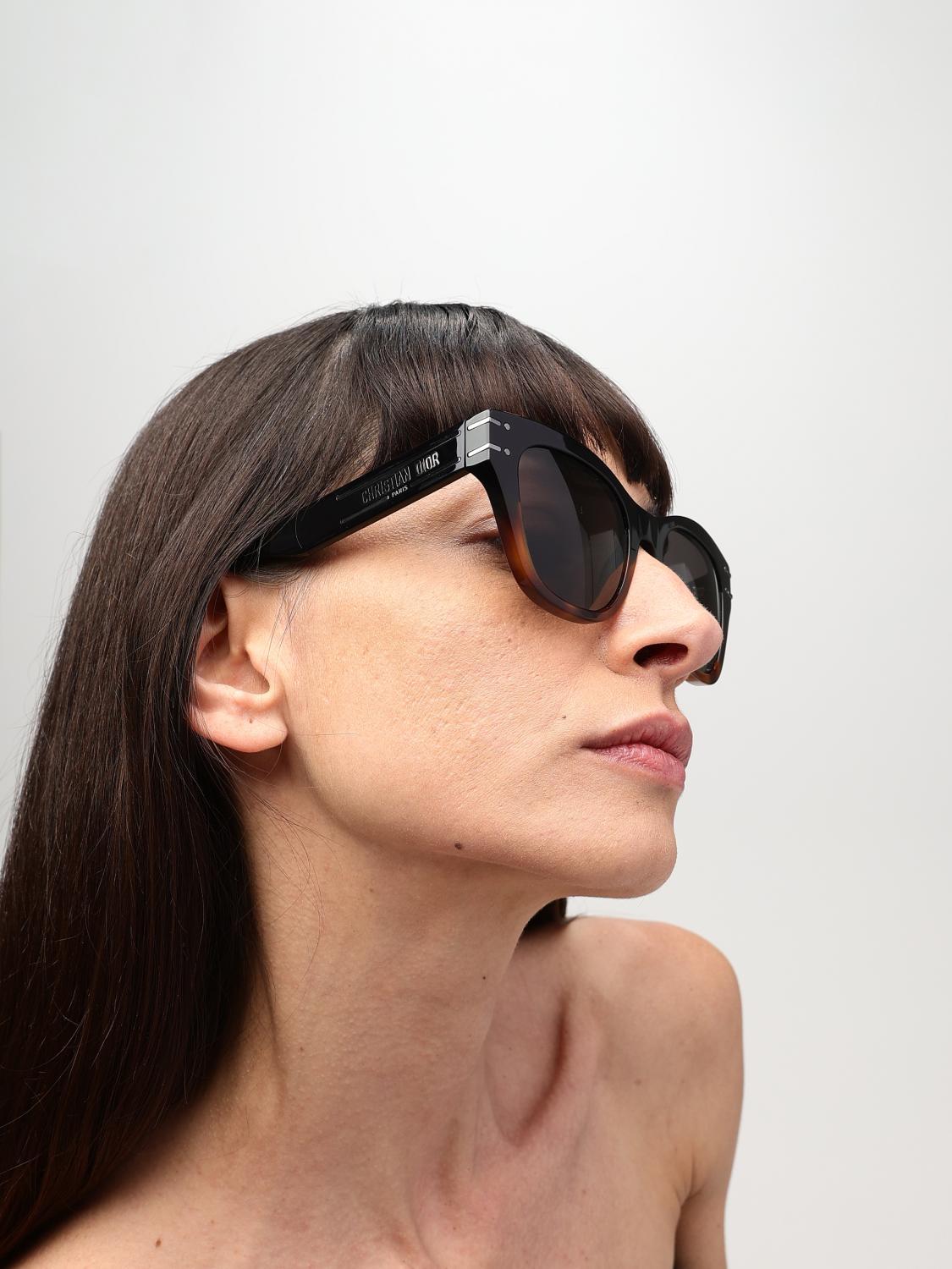 サングラス DIOR Woman Sunglasses Black DIORSIGNATURE B4I 18a0 DIOR: Sunglasses woman - Black | Dior sunglasses