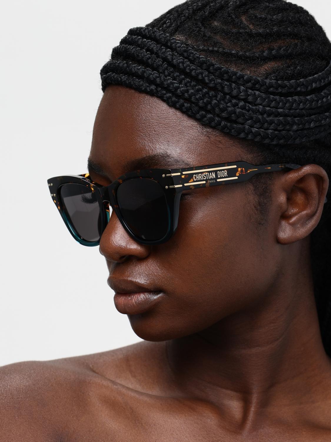 サングラス DIOR Woman Sunglasses Green DIORSIGNATURE B4I 27a0 DIOR: Sunglasses woman - Green | Dior sunglasses
