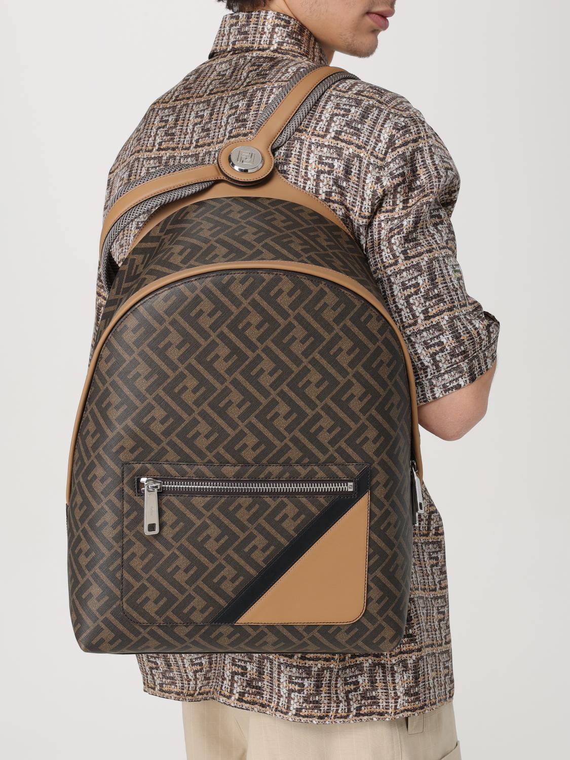 FENDI ロゴパターン リュック Fendi バックパック メンズ - ブラウン | 7VZ076A9XS | GIGLIO.COM