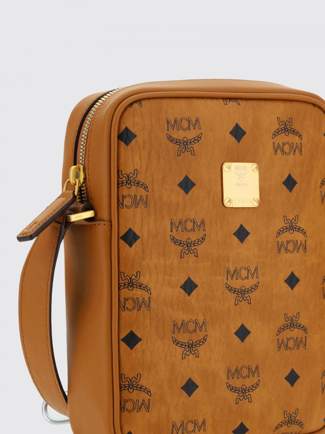 mcm ロゴプリント ボディバッグ ブラウン 美品）MCM ロゴプリント ハンドバッグ ブラウン - メルカリ