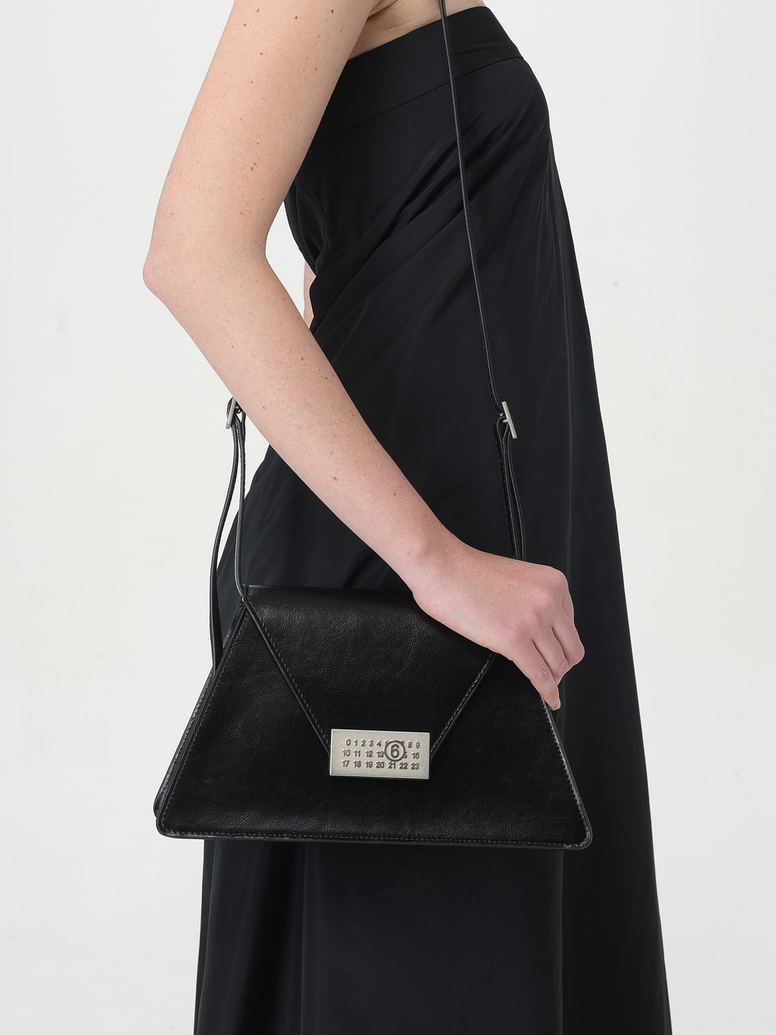 Mm6 Maison Margiela Handbag woman - Black | SB6ZH0015P6692