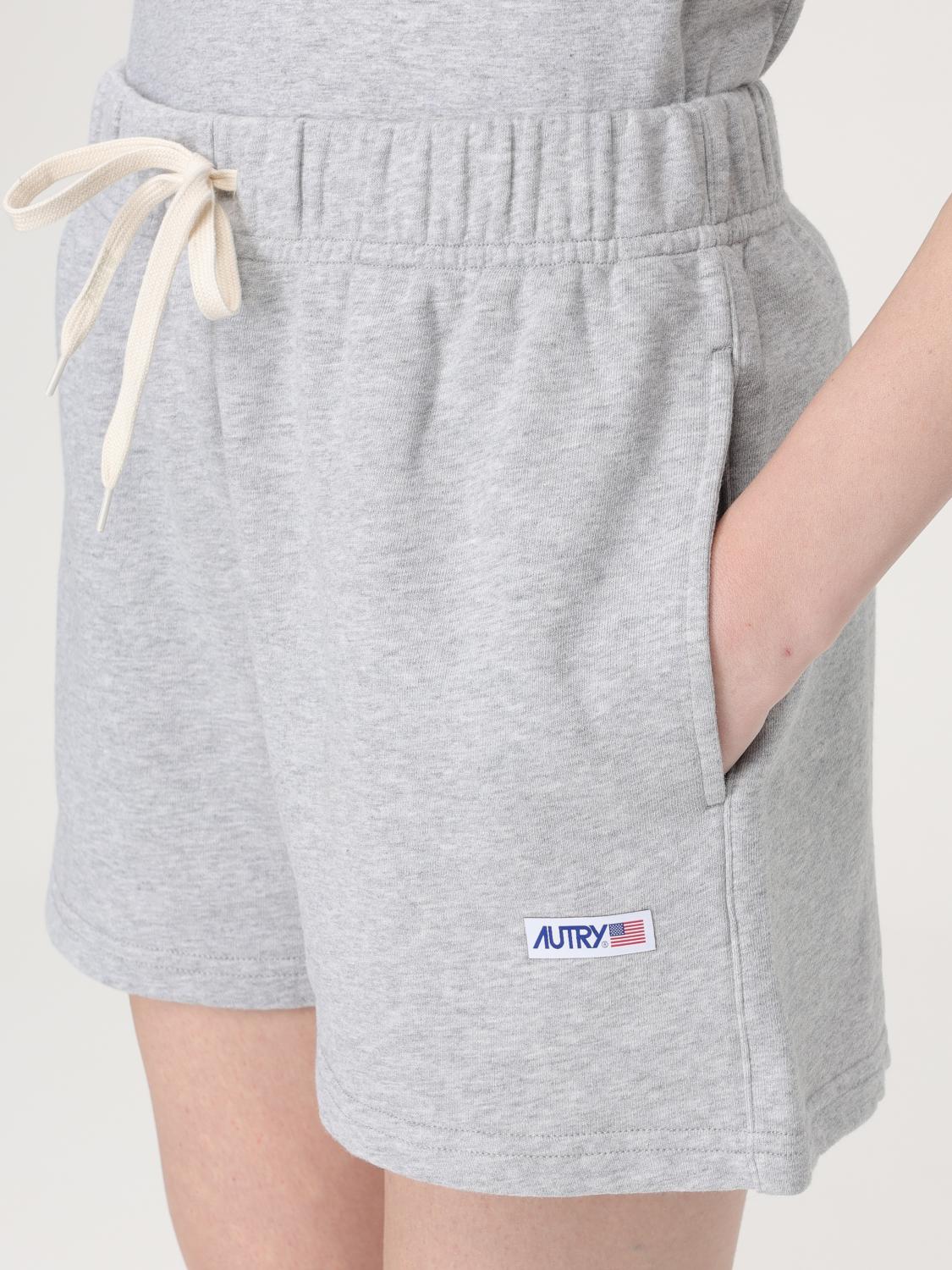 ショートパンツ AUTRY Women Shorts  Burmudas SHPW A4JMMELANGE Grey AUTRY | White Women's Shorts & Bermuda | YOOX