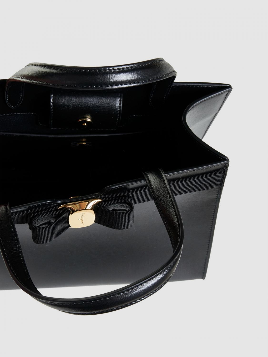 ハンドバッグ FERRAGAMO Woman Handbag Black 21I290 734058 001 FERRAGAMO フェラガモ トートバッグ ヴァラ ボウ 21I290 734058