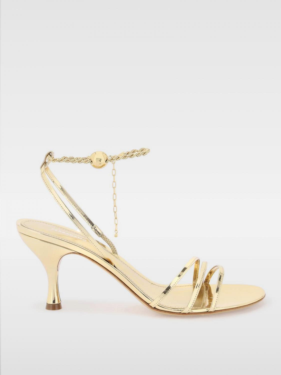 FERRAGAMO：ヒールサンダル レディース - ゴールド | GIGLIO.COM 