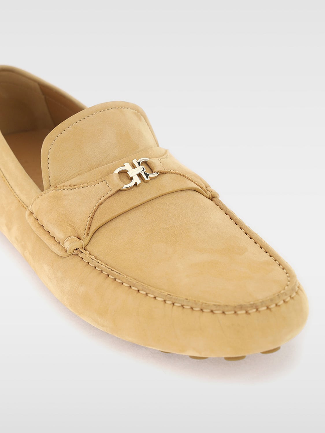 Ferragamo ローファー レディース - キャメル | 021654 768057