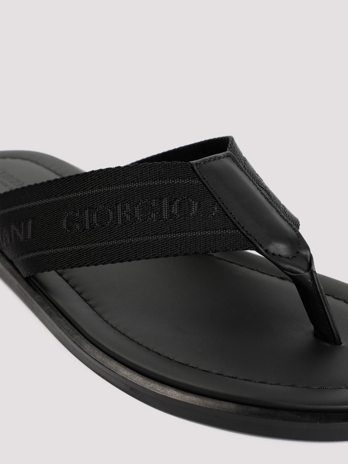 GIORGIO ARMANI：サンダル メンズ - ブラック | GIGLIO.COM