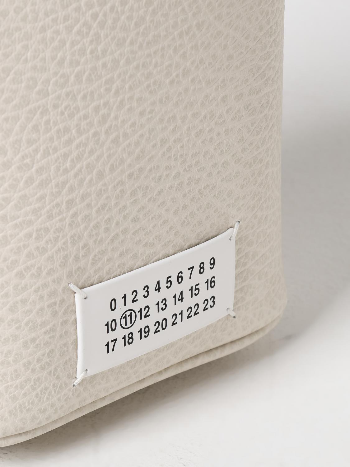 MAISON MARGIELA BORSA A TRACOLLA: Borsa a secchiello 5AC Maison Margiela in pelle a grana e canvas , Grigio - Img 4