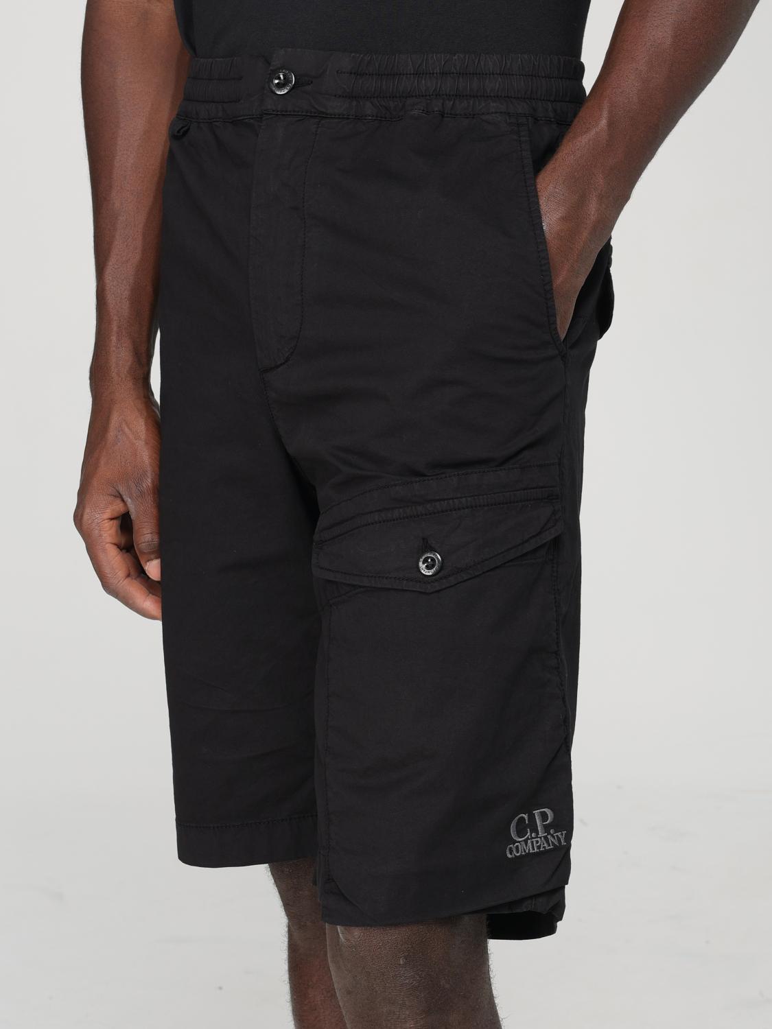 C.P. Company ショートパンツ メンズ - ブラック | 16CMBE293A006026O