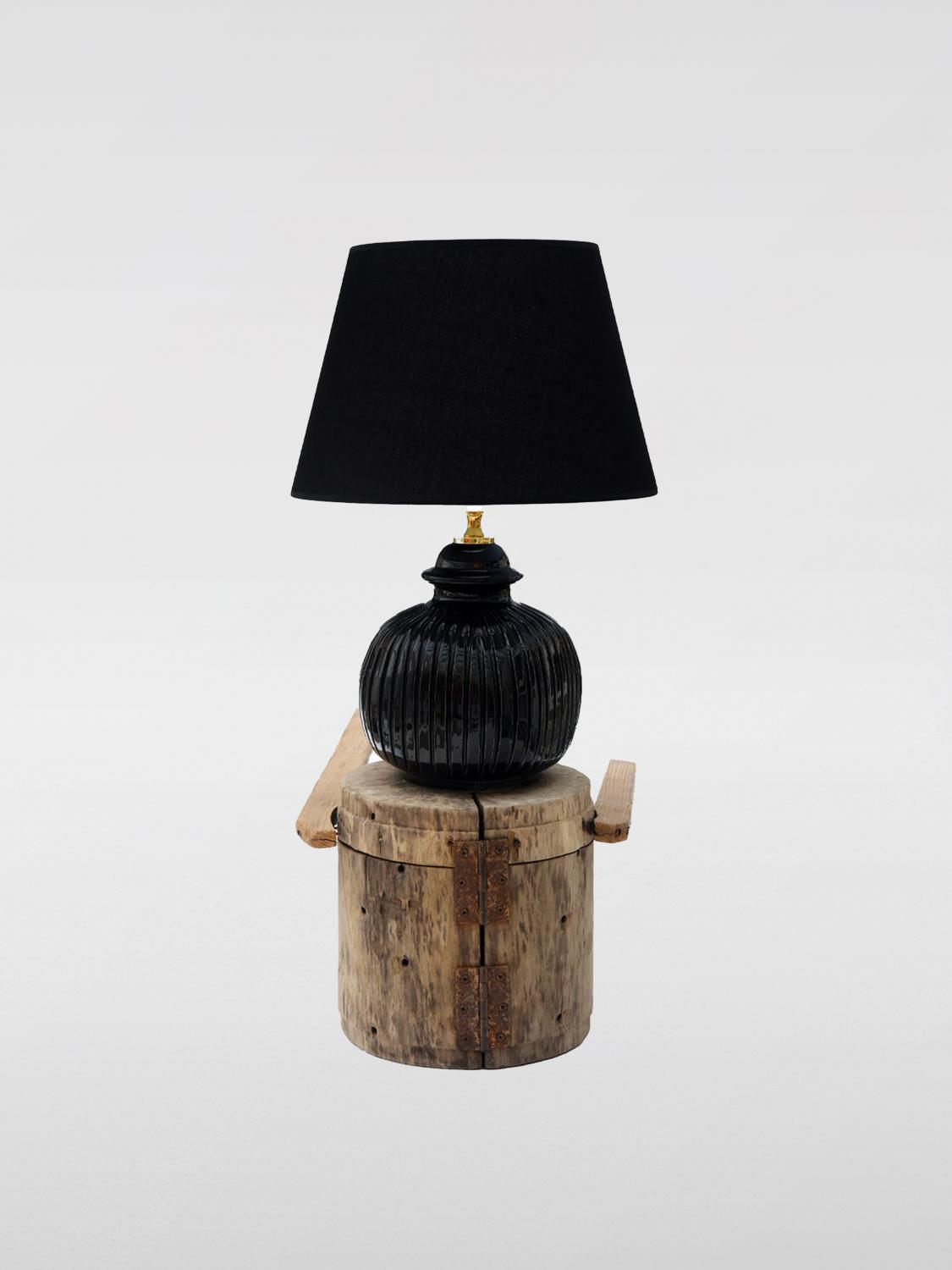 BARTES TABLE LAMPS: Table lamps lifestyle Bartes, 블랙 - Img 1