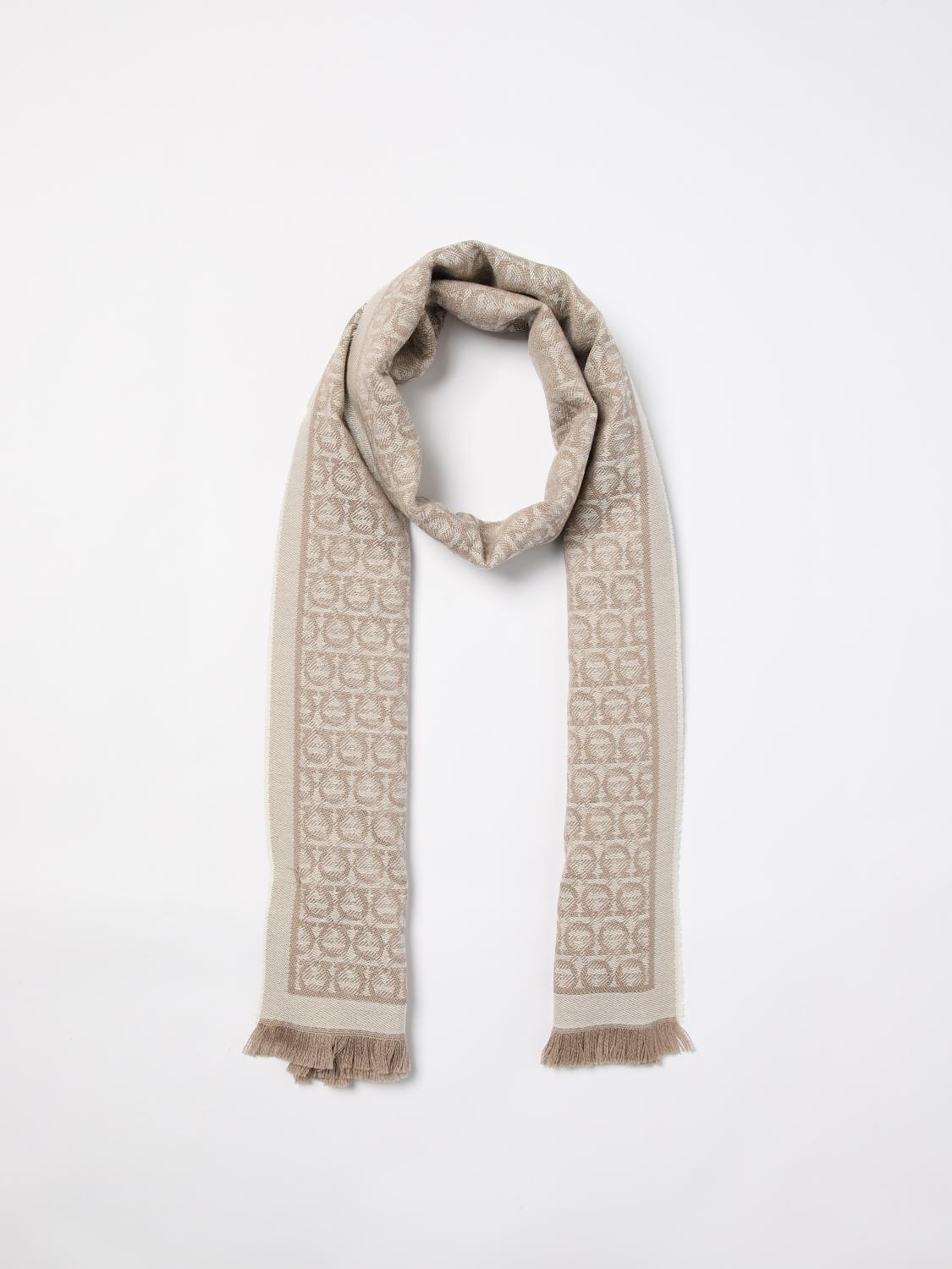 Salvatore Ferragamo アイボリー ストール Gancini stole - Women | Ferragamo