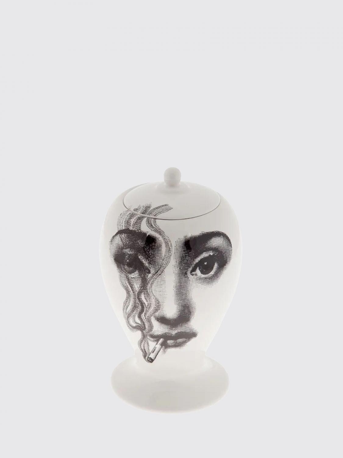 FORNASETTI VASI: Vaso Il Fumo Fa Male Fornasetti in ceramica , Bianco - Img 1