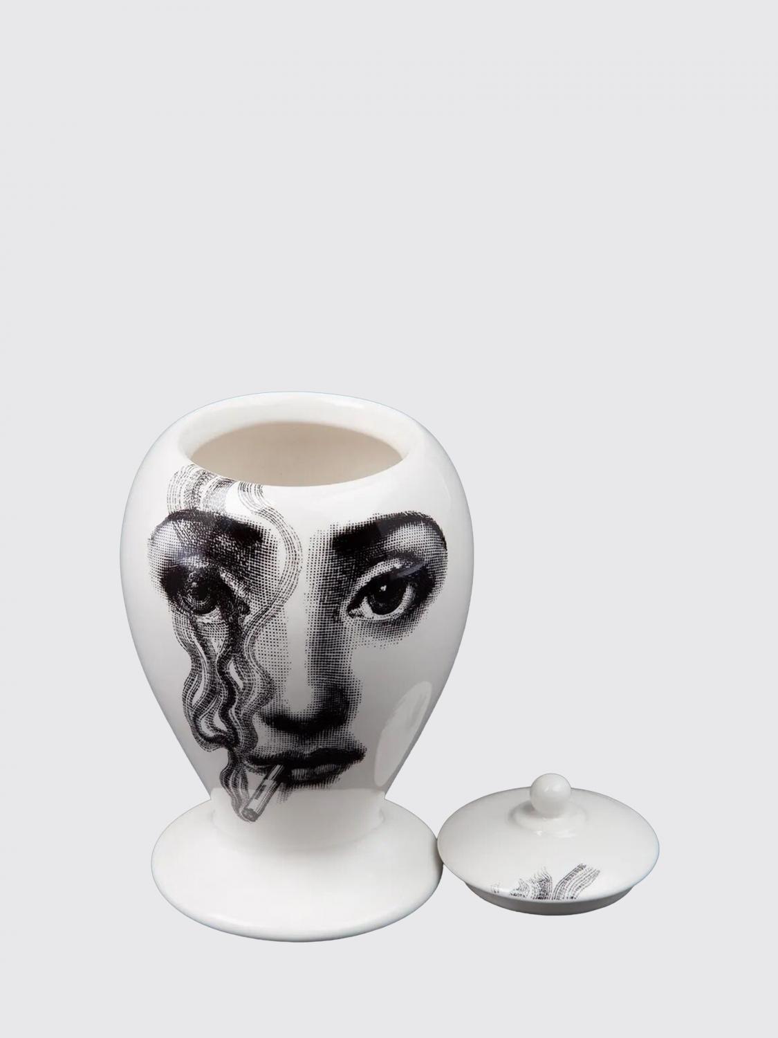 FORNASETTI VASI: Vaso Il Fumo Fa Male Fornasetti in ceramica , Bianco - Img 3