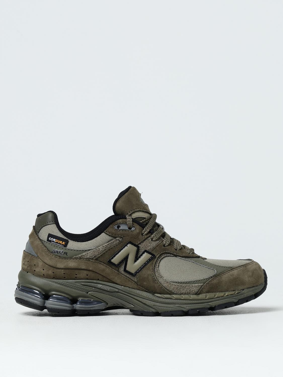 Giglio Sneakers 2002R New Balance in nabuk e mesh