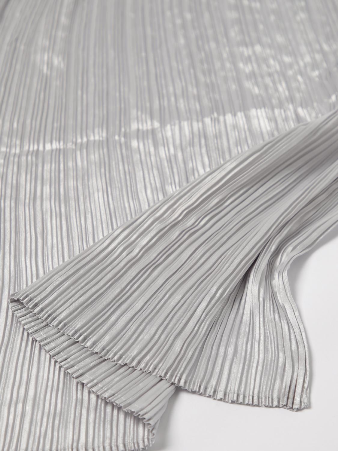 PLEATS PLEASE ISSEY MIYAKE BUFANDA: Bufanda mujer Pleats Please Issey Miyake, Gris - Img 3