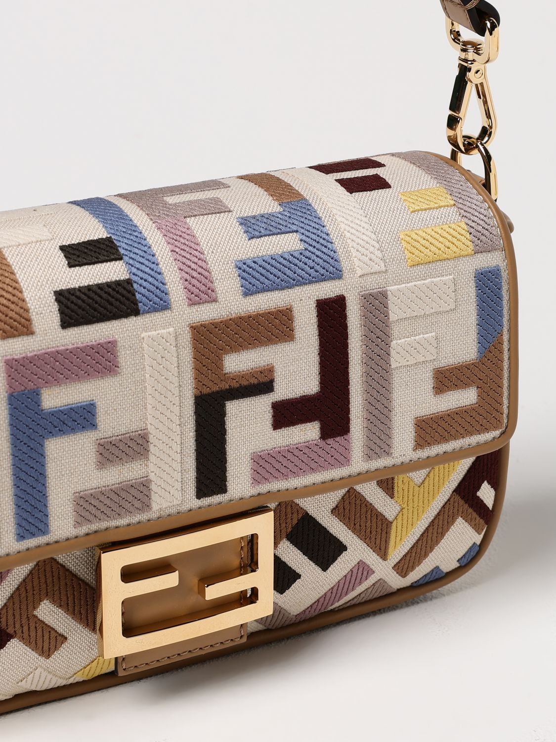 FENDI BORSA A SPALLA: Borsa Baguette Fendi in canvas con monogram FF jacquard , Lilla - Img 4