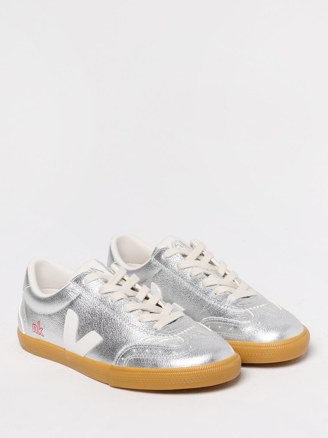 VEJA SNEAKERS: Sneakers Volley NK x Veja in pelle a grana laminata , Argento - Img 2