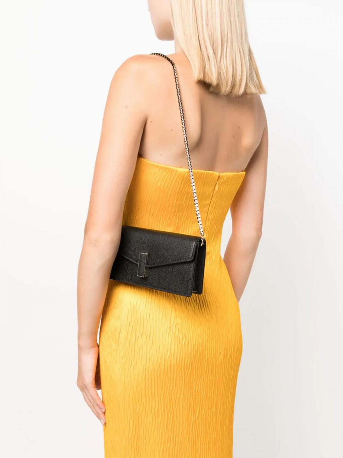 VALEXTRA BORSA A TRACOLLA: Clutch Iside in pelle di vitello martellata Valextra, Nero - Img 2