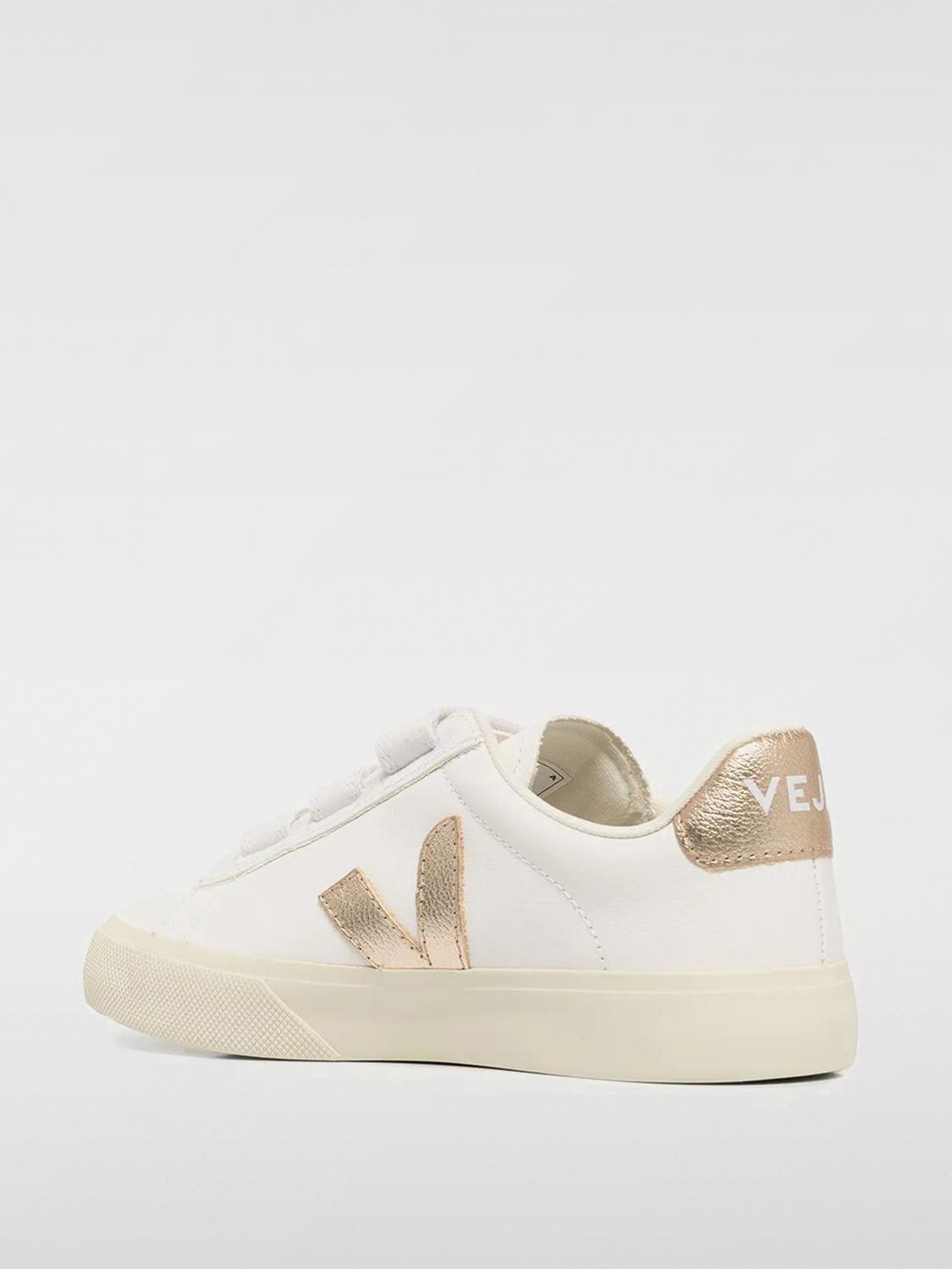 VEJA SNEAKERS: Sneakers Recife Chromefree Veja in pelle, Oro - Img 3