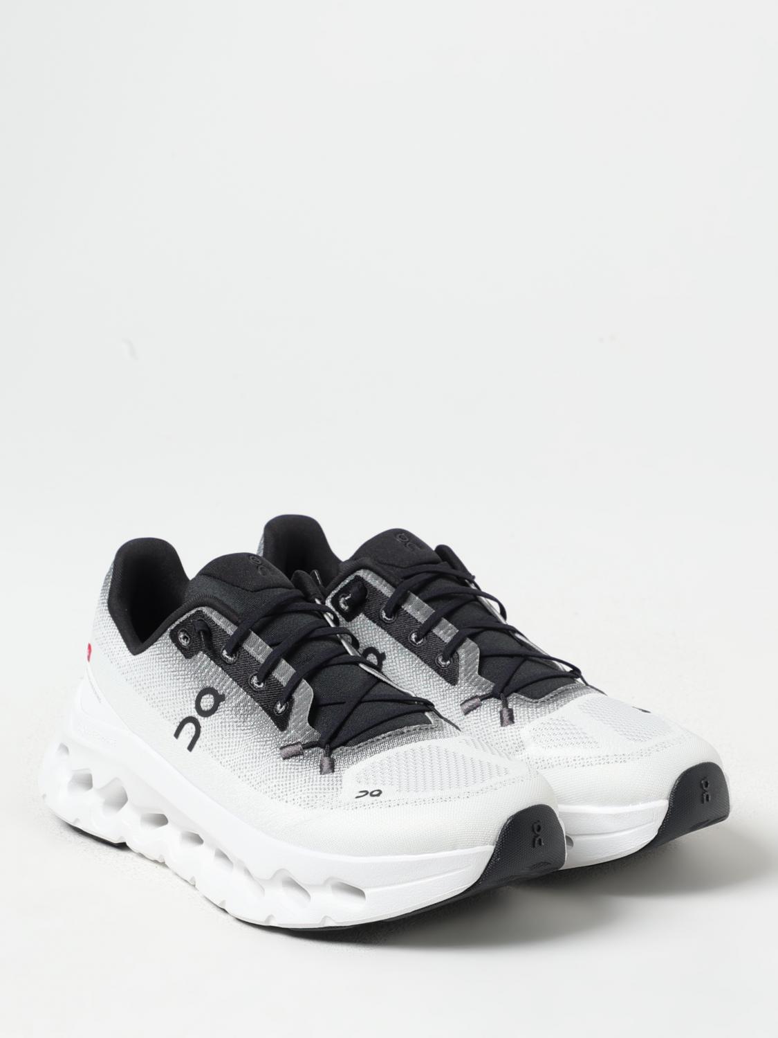 ON RUNNING SNEAKERS: Sneakers Cloudtilt On in mesh riciclato , Nero - Img 2