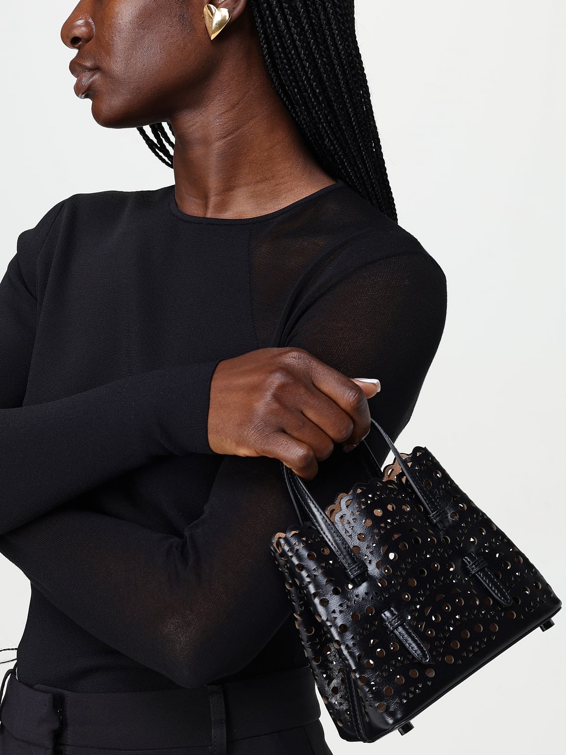 ALAÏA BORSA MINI: Borsa Mina 16 AlaÏa in pelle traforata Vienne ad onde , Nero - Img 2