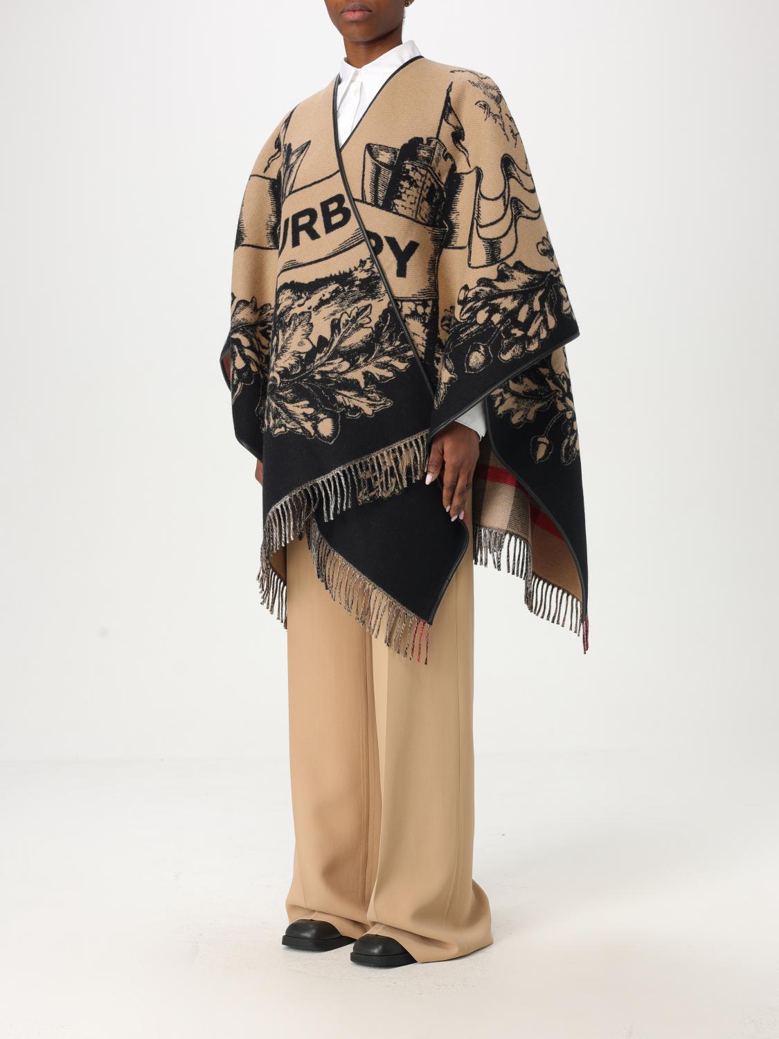 Burberry Scarf woman - Beige | 8074875 | GIGLIO.COM