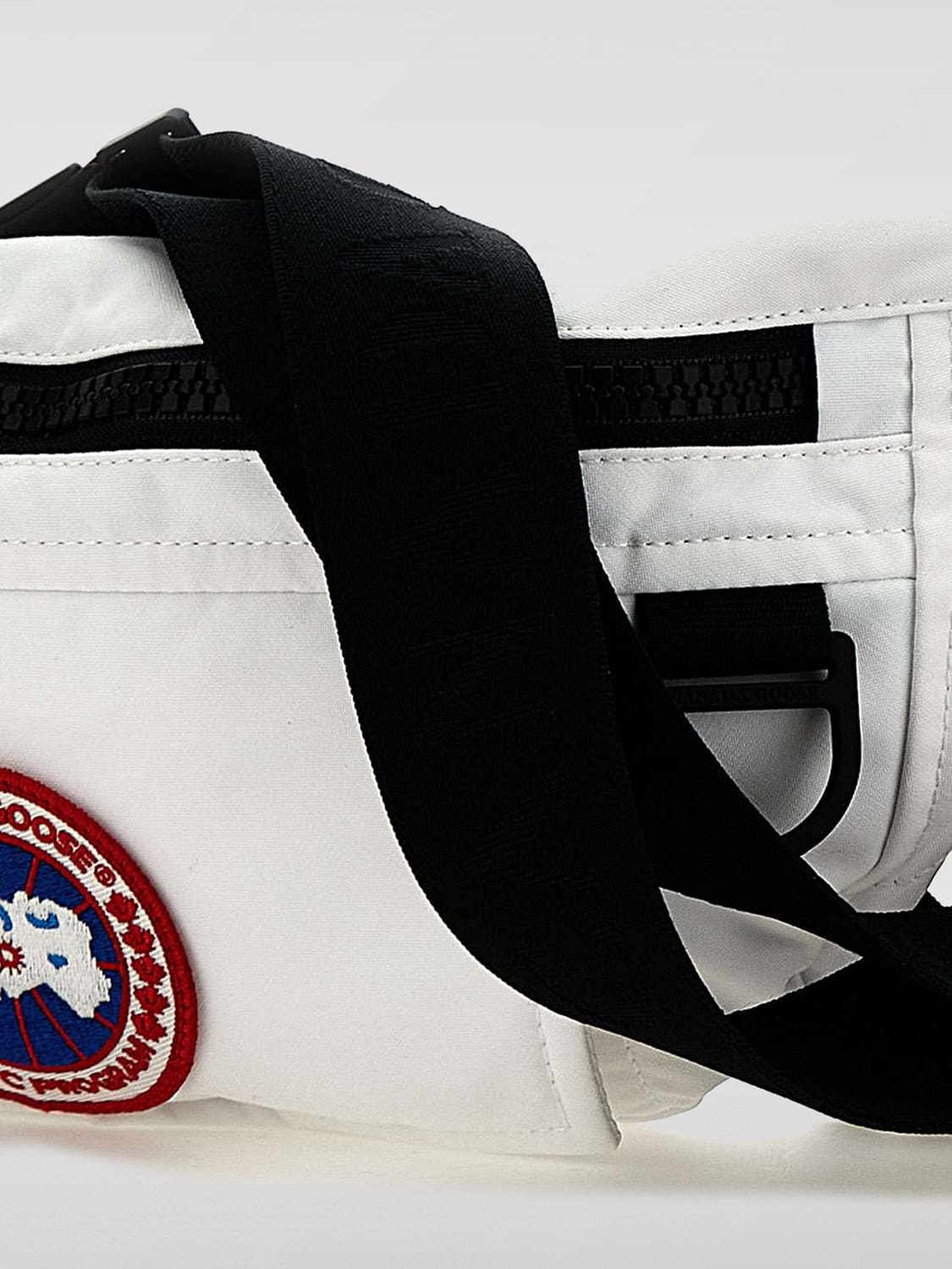 CANADA GOOSE MARSUPIO: Marsupio in nylon con patch logo Canada Goose, Bianco - Img 4