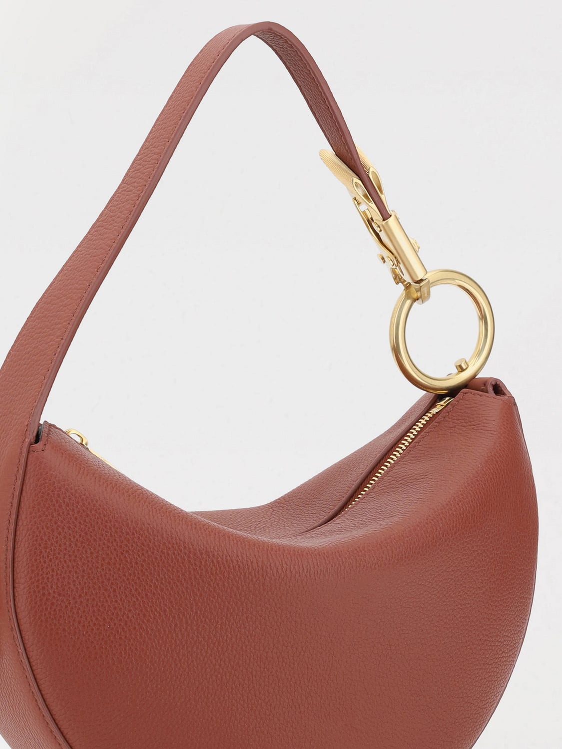 BURBERRY BORSA A SPALLA: Borsa Knight Arc Burberry in pelle martellata , Cuoio - Img 3