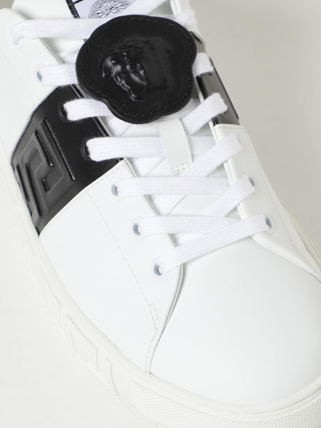 VERSACE SNEAKERS: Sneakers Greca Versace in pelle , Bianco - Img 4