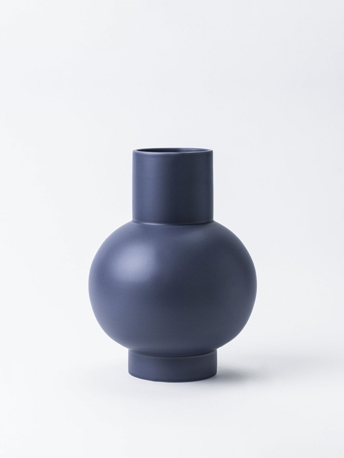 RAAWII VASI: Vaso Strøm grande Raawii in ceramica , Viola - Img 1