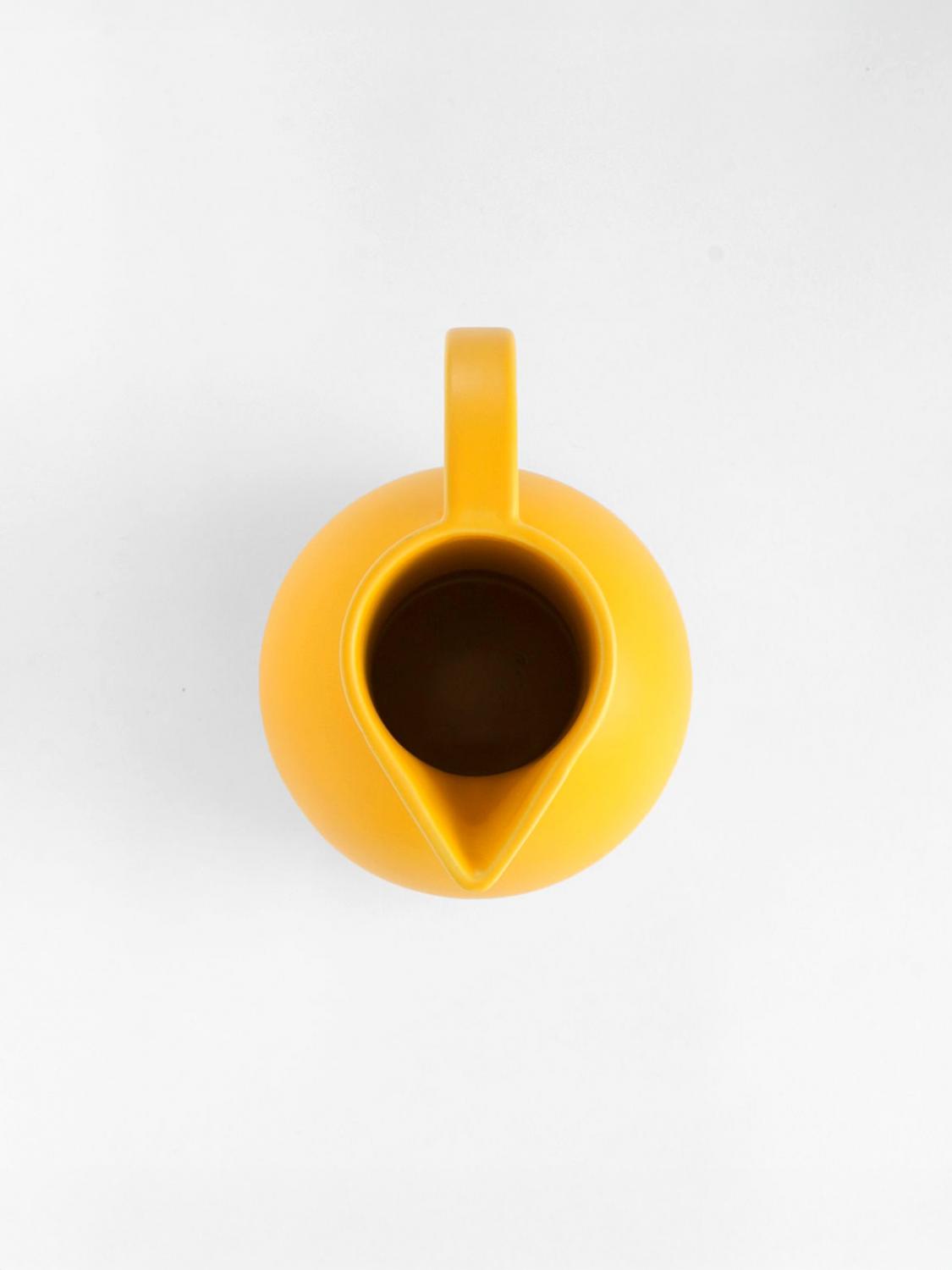 RAAWII BOTTLES AND PITCHERS: Bottles and pitchers lifestyle Raawii, Yellow - Img 2