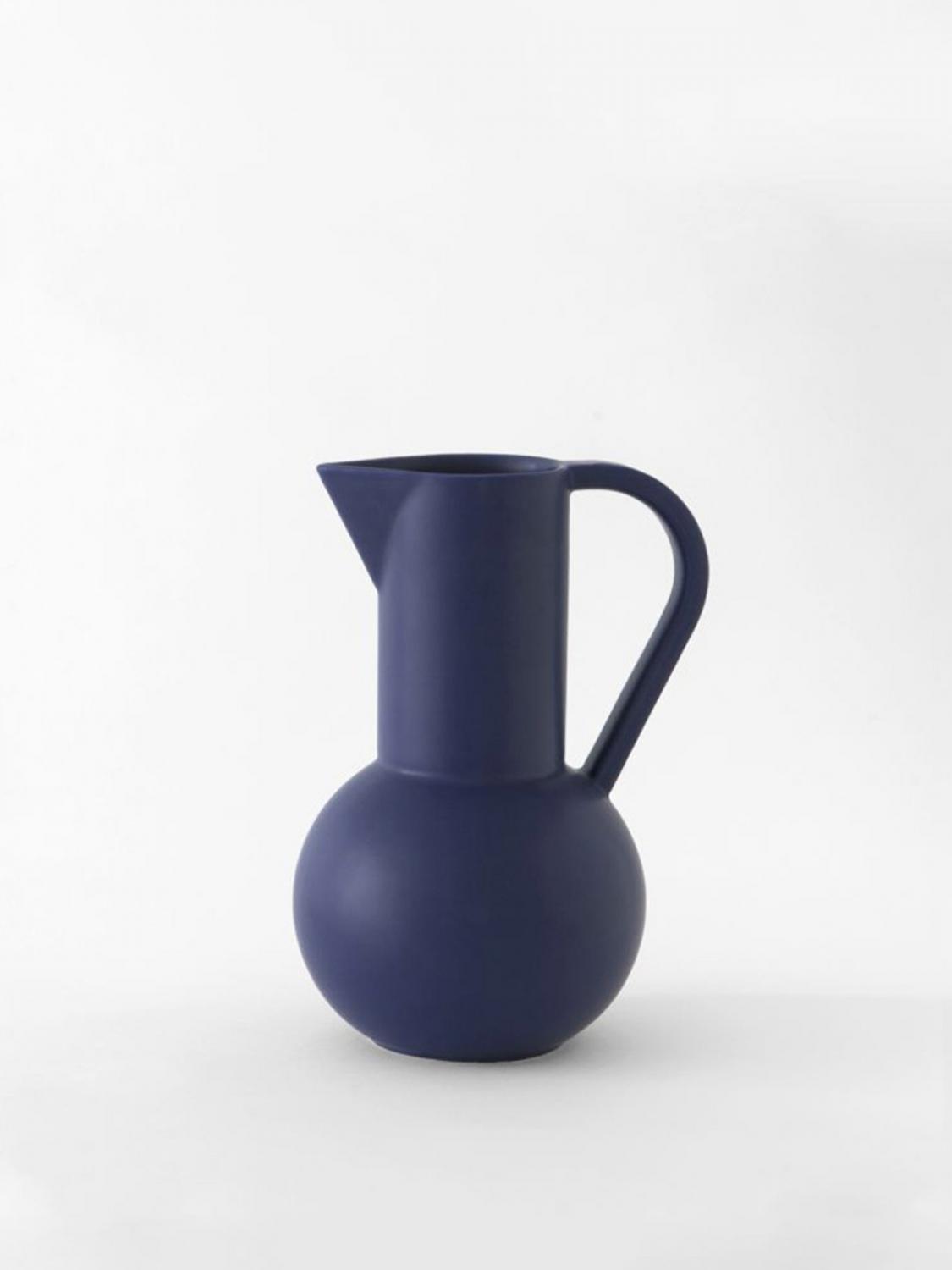 RAAWII BOTTLES AND PITCHERS: Bottles and pitchers lifestyle Raawii, Blue - Img 1