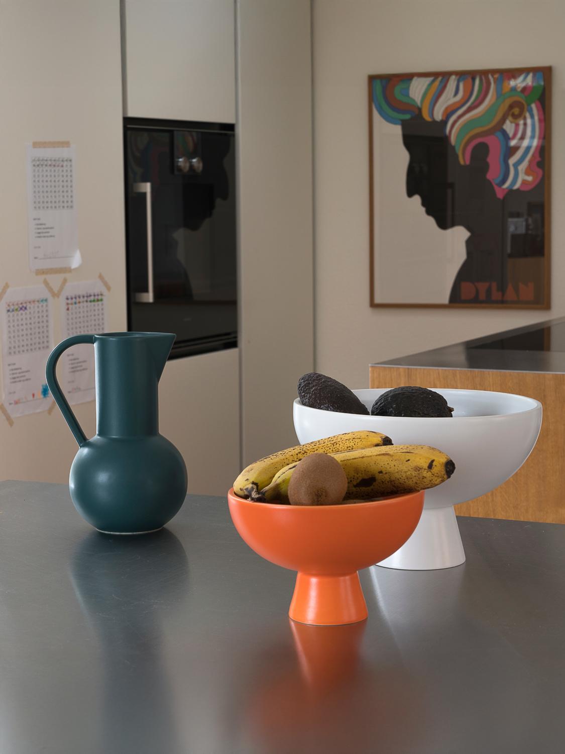 RAAWII BOTTLES AND PITCHERS: Bottles and pitchers lifestyle Raawii, Green - Img 3