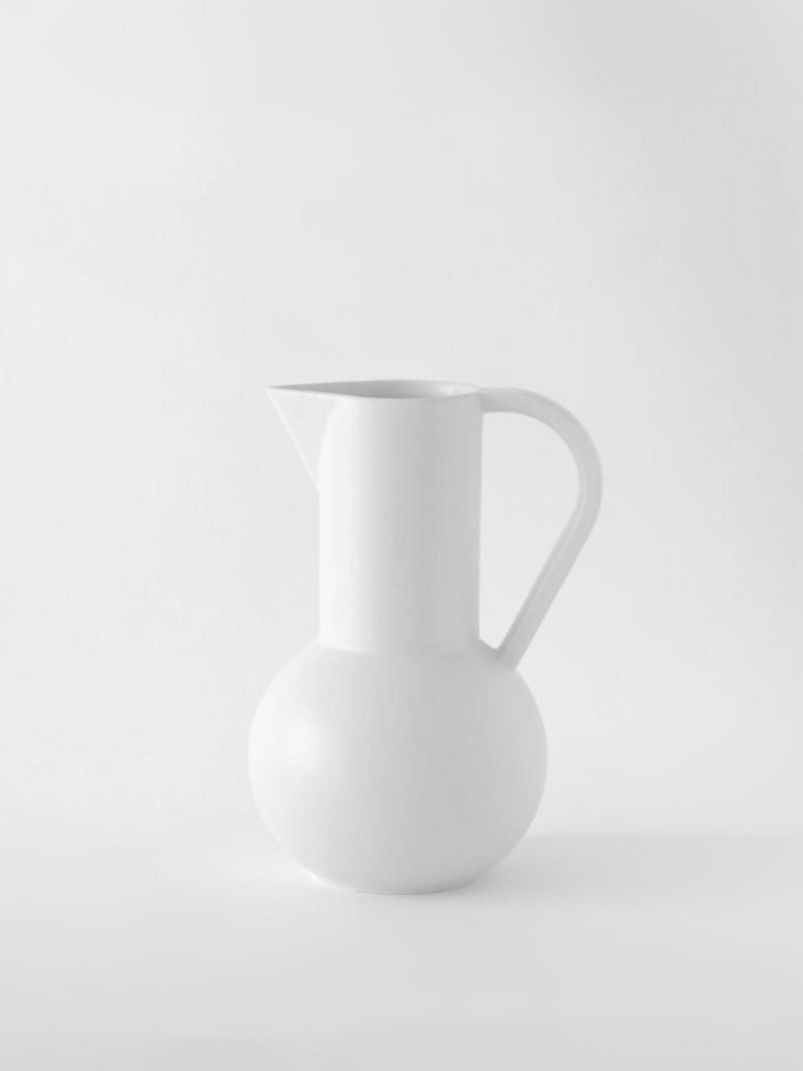 RAAWII BOTTLES AND PITCHERS: Bottles and pitchers lifestyle Raawii, White - Img 1