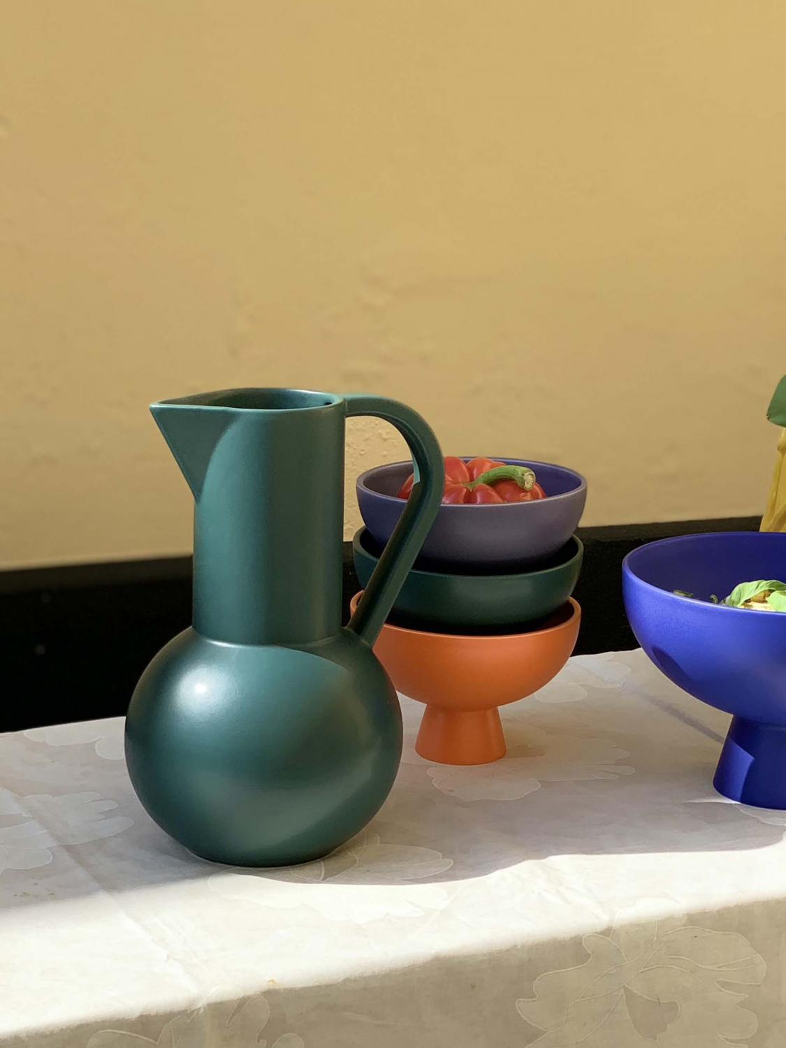 RAAWII BOTTLES AND PITCHERS: Bottles and pitchers lifestyle Raawii, Green - Img 3