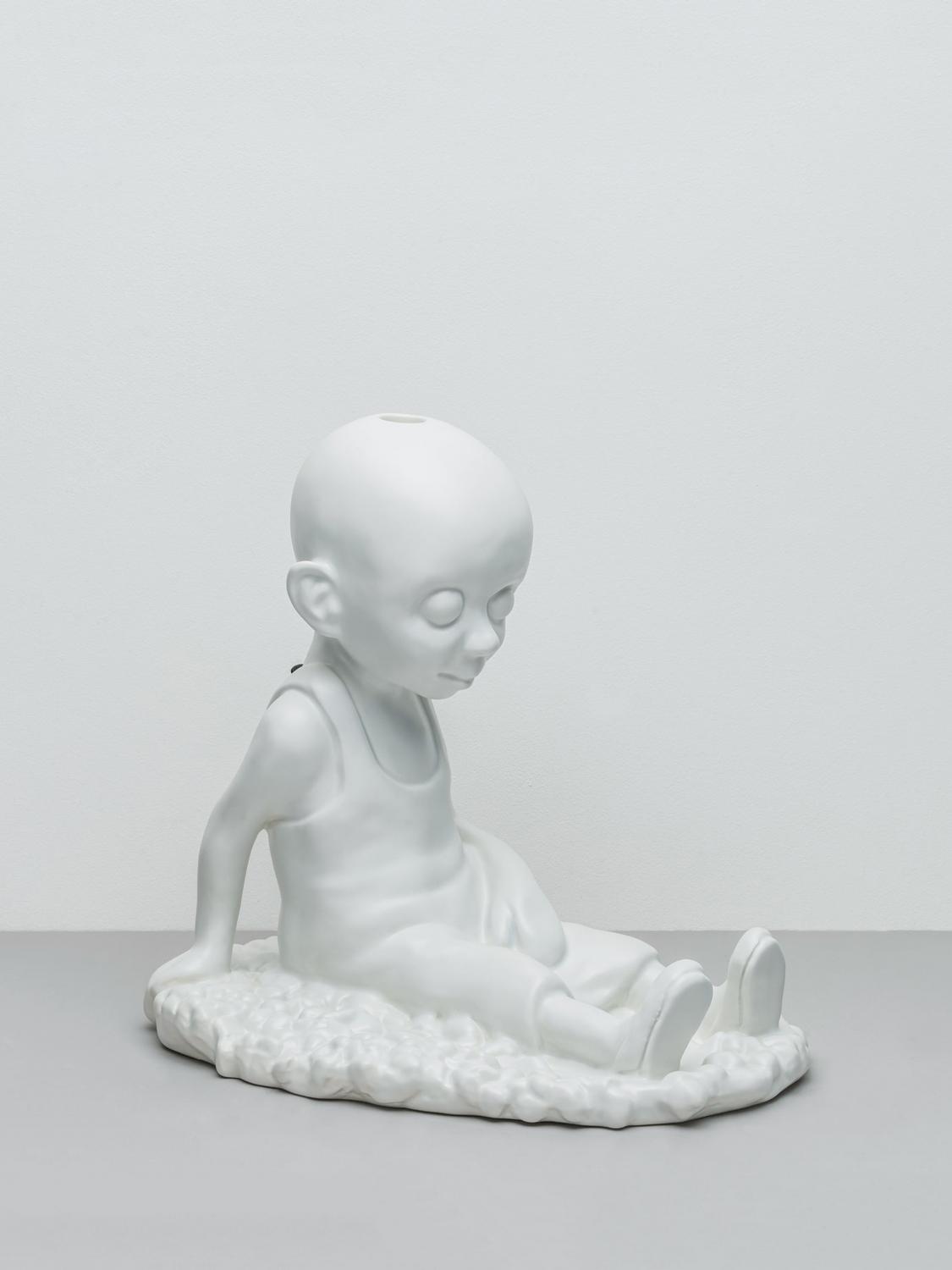 RAAWII CANDLEHOLDERS: Candleholders lifestyle Raawii, White - Img 1