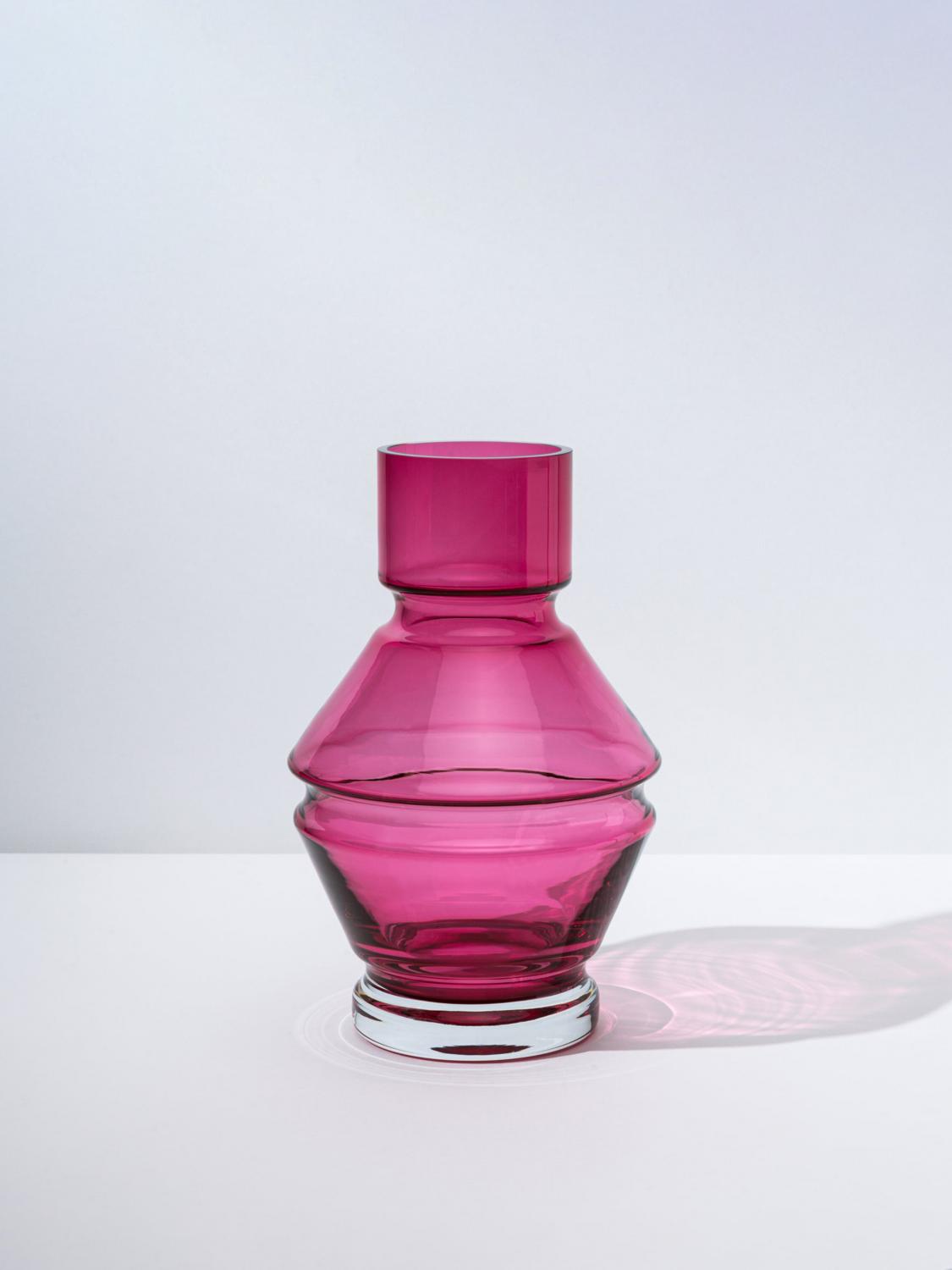 RAAWII VASI: Vaso Relæ grande Raawii in vetro , Rubino - Img 1