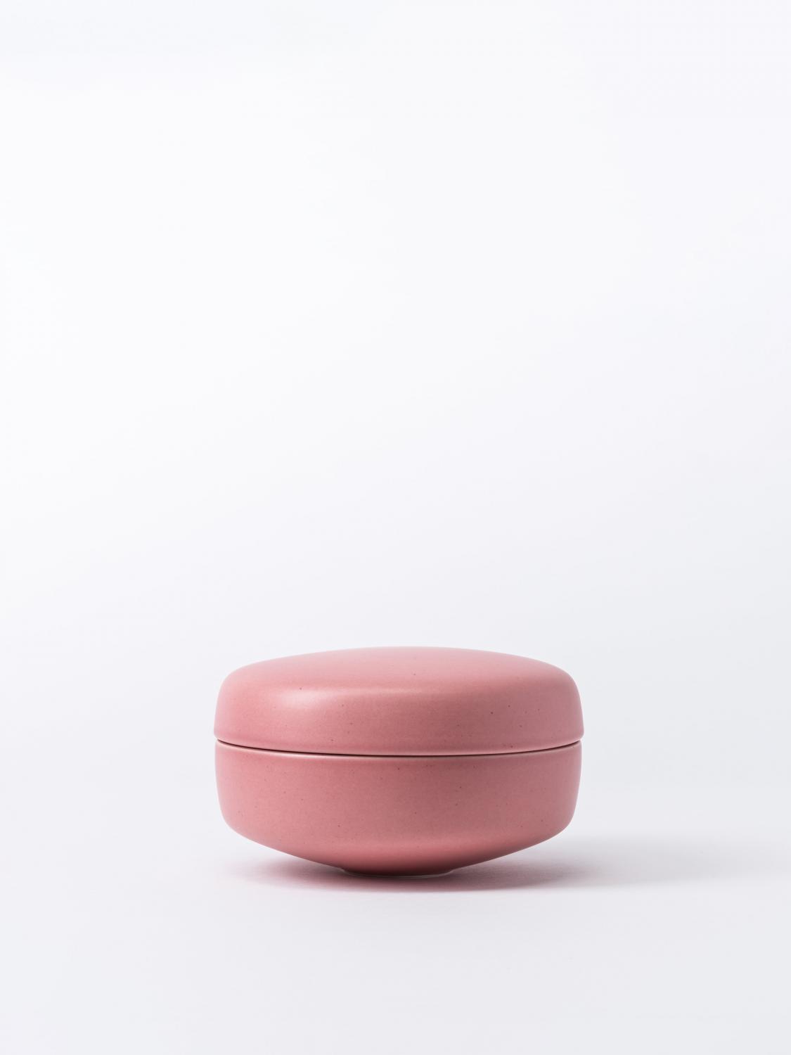 RAAWII DECORATIVE ACCESSORIES: Storage and baskets lifestyle Raawii, Pink - Img 1