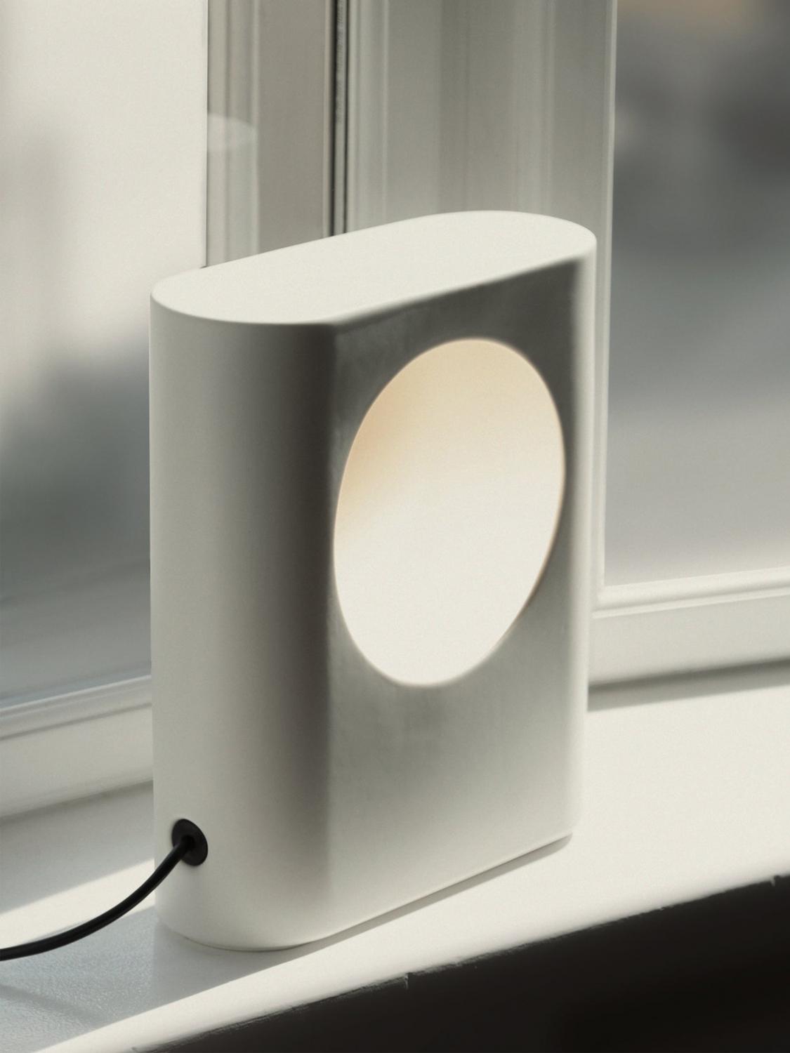 RAAWII TABLE LAMPS: Floor lamps lifestyle Raawii, White - Img 2