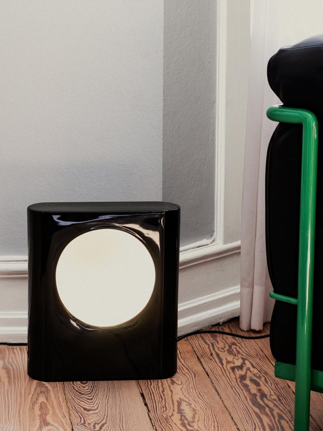 RAAWII FLOOR LAMPS: Floor lamps lifestyle Raawii, Black - Img 3