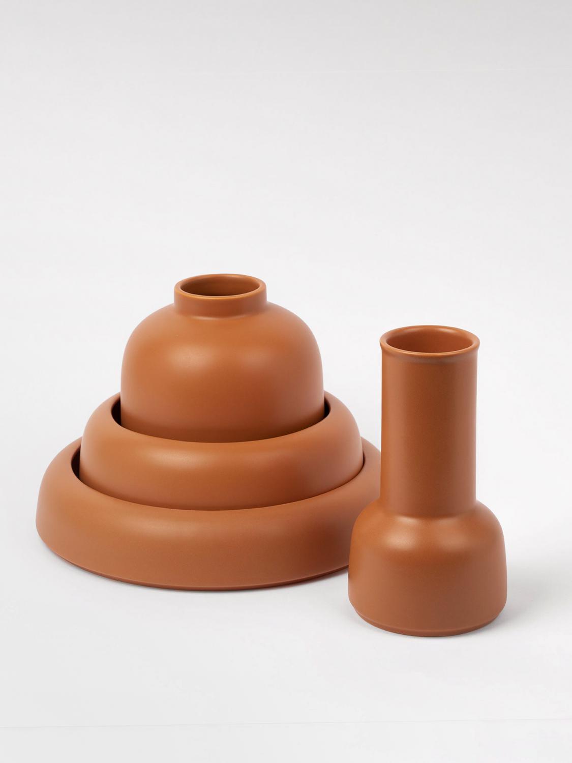 RAAWII BOTTLES AND PITCHERS: Bottles and pitchers lifestyle Raawii, Brown - Img 3