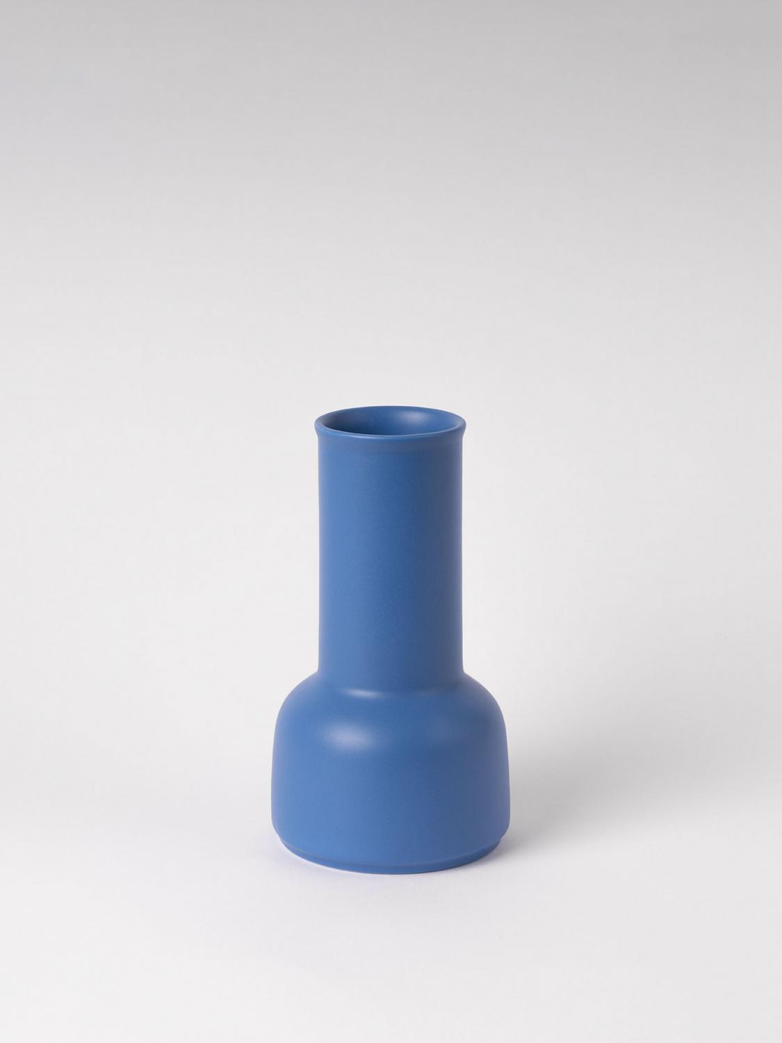 RAAWII BOTTLES AND PITCHERS: Bottles and pitchers lifestyle Raawii, Blue - Img 1