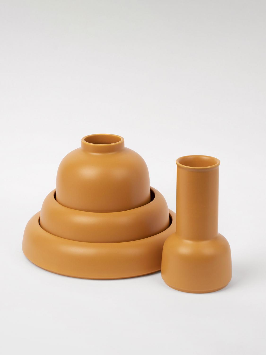 RAAWII BOTTLES AND PITCHERS: Bottles and pitchers lifestyle Raawii, Mustard - Img 3