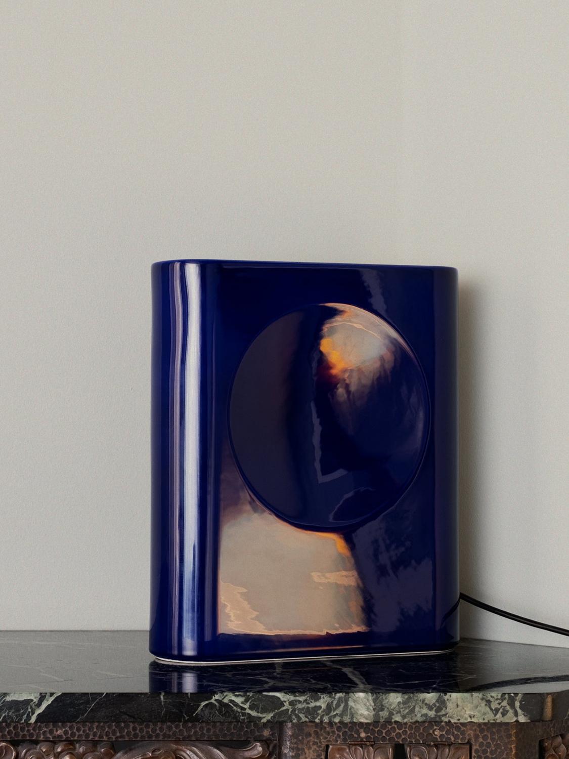 RAAWII TABLE LAMPS: Table lamps lifestyle Raawii, Blue - Img 3