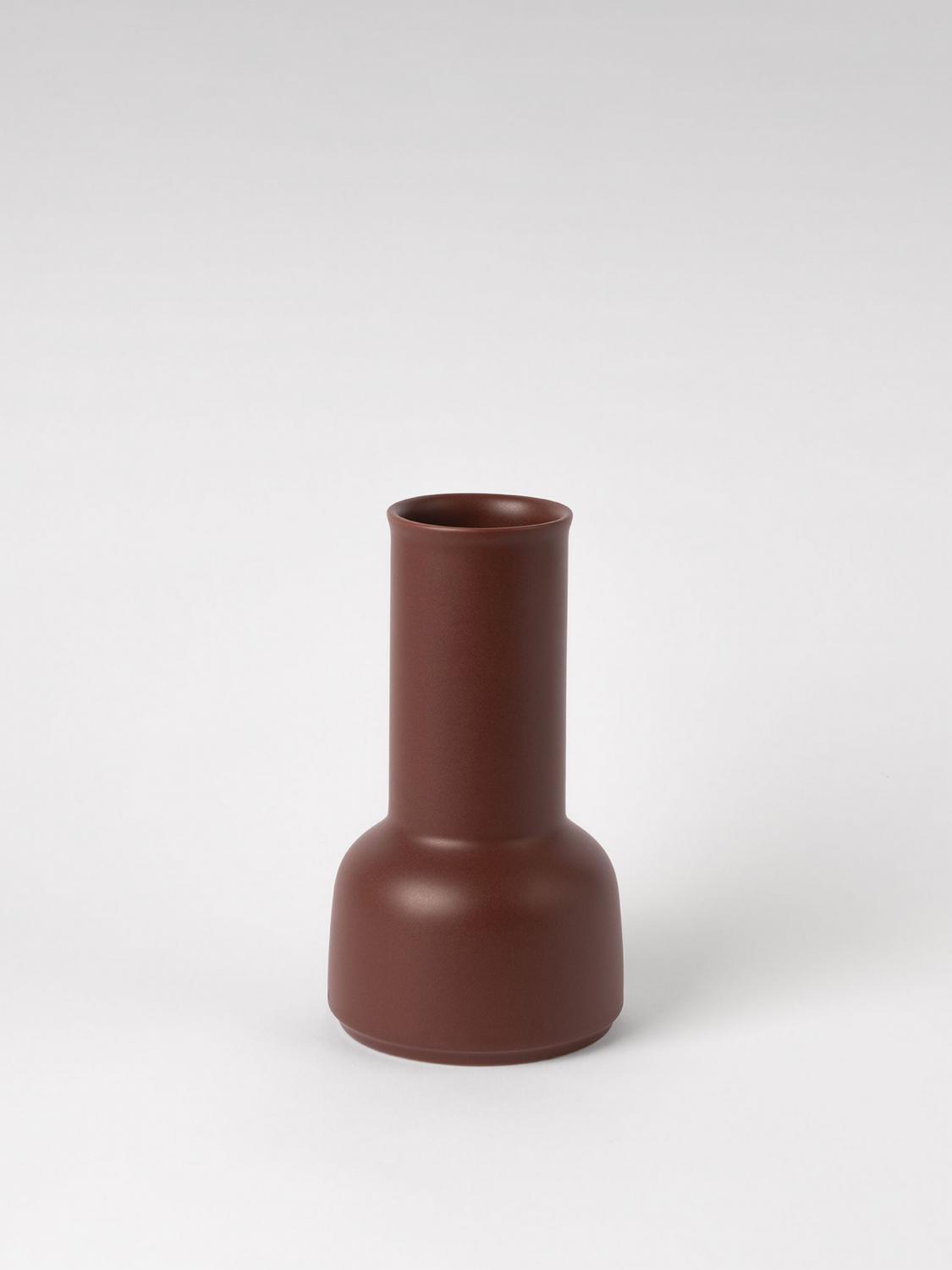 RAAWII BOTTLES AND PITCHERS: Bottles and pitchers lifestyle Raawii, Brown - Img 1