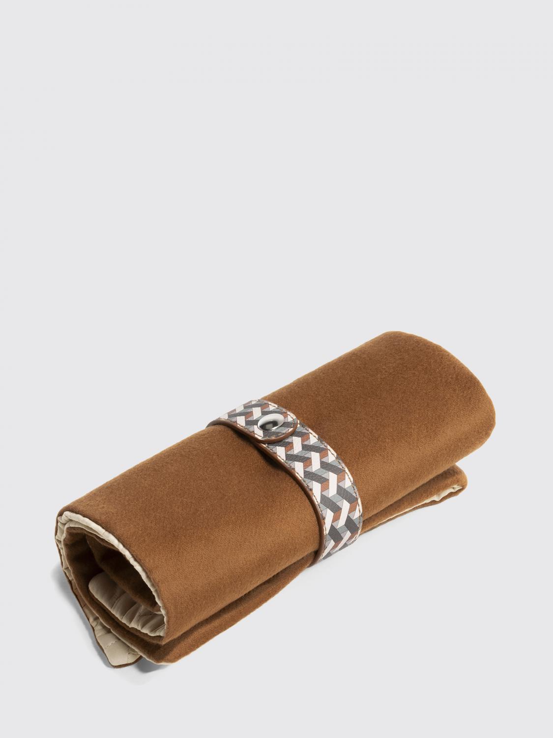 POLTRONA FRAU PET ACCESSORIES: Pet accessories lifestyle Poltrona Frau, Ecru - Img 2