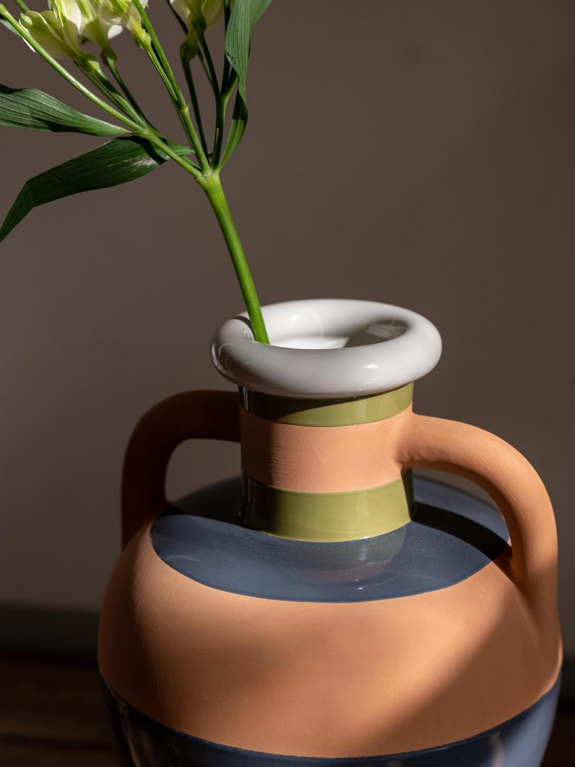 POLTRONA FRAU VASES: Vases lifestyle Poltrona Frau, Blue - Img 3