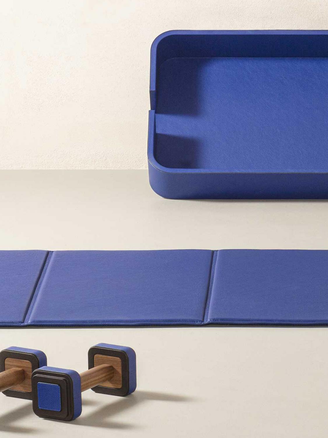 POLTRONA FRAU SPORT: Materassino da yoga con vassoio Giobagnara x Frau in pelle Frau®, Lilla - Img 3